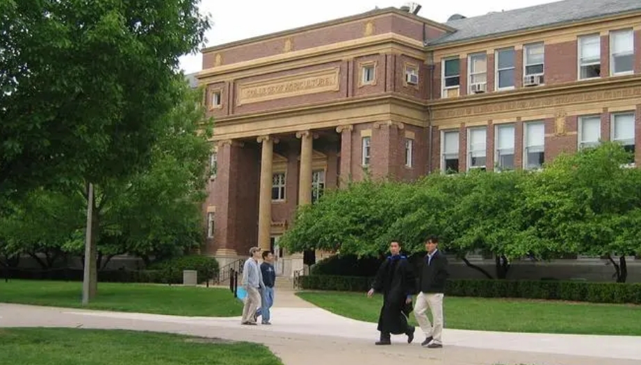 伊利诺伊大学香槟分校入学笔面试的基本要点 伊利诺伊大学香槟分校入学笔面试的基本要点