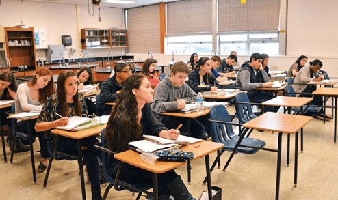 美国高中入学难不难？(美国高中入学要求)