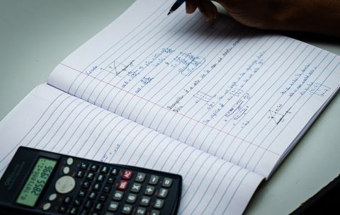布里斯托大学Financial and investment考试辅导 布里斯托大学Financial and investment考试辅导