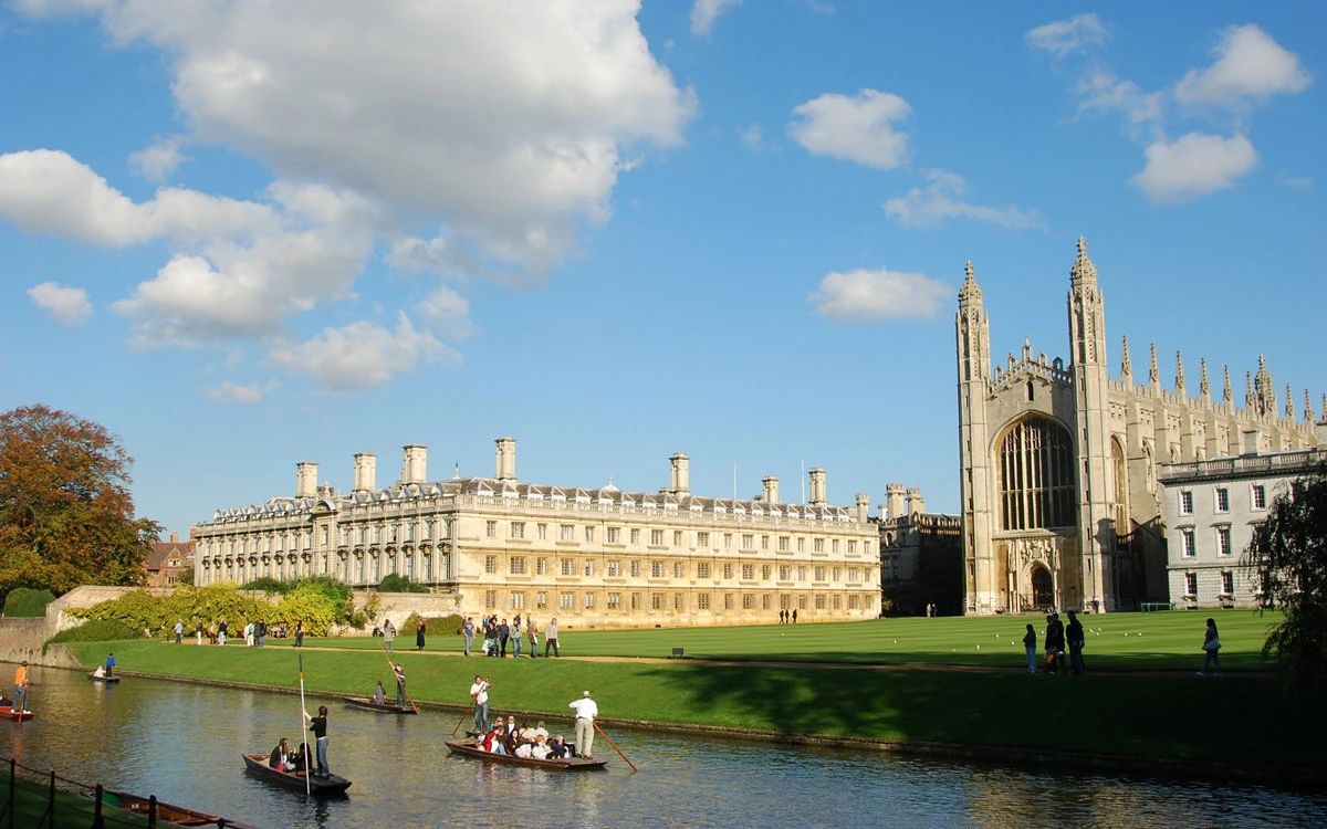 红砖大学，平板玻璃大学...这些都是英国的什么学校？