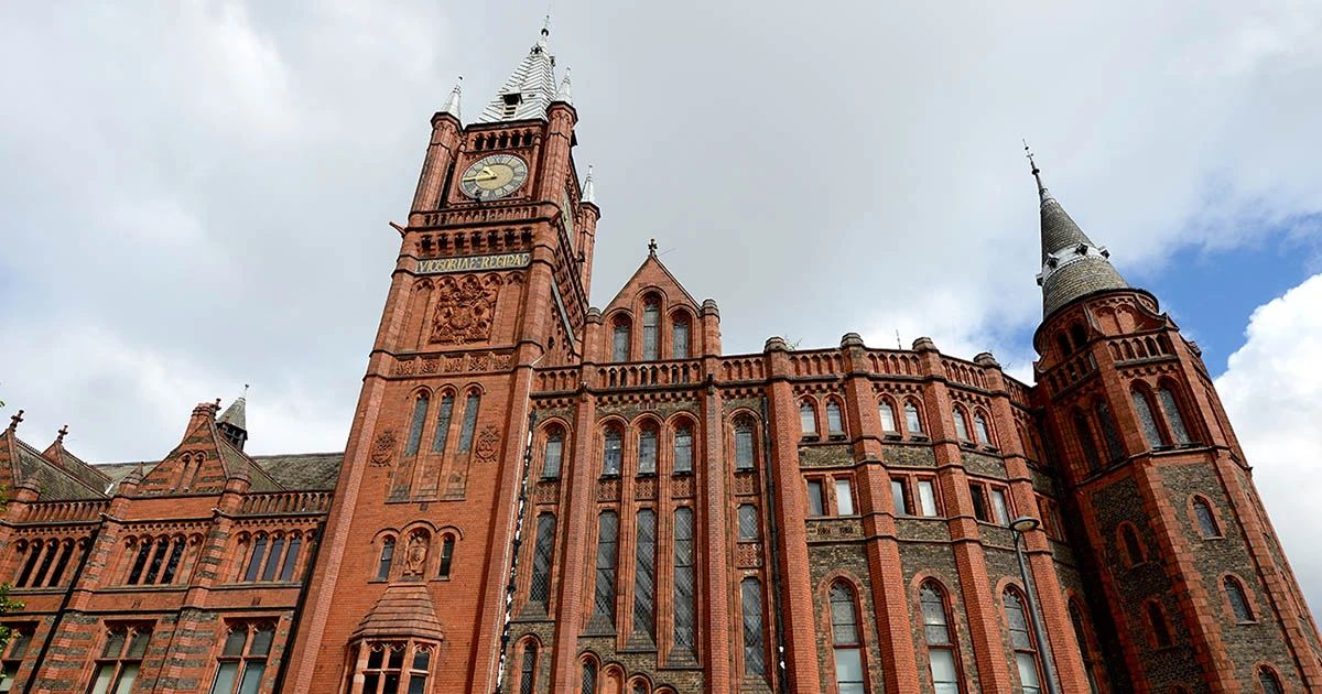 红砖大学，平板玻璃大学...这些都是英国的什么学校？