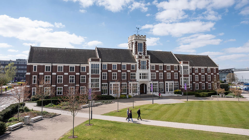 英国本土三大权威排名揭秘!解锁英国人心中的Top10大学 英国本土三大权威排名揭秘!解锁英国人心中的Top10大学