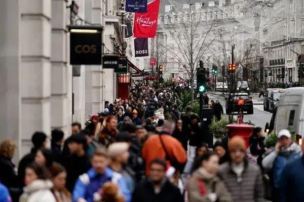 英国工作/学习签申请人数骤减，新“人才签证”计划即将出炉！