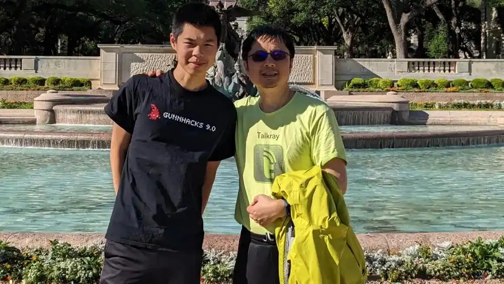华裔天才少年遭16所名校拒绝,父亲将拒绝的美国大学告上法庭 华裔天才少年遭16所名校拒绝,父亲将拒绝的美国大学告上法庭